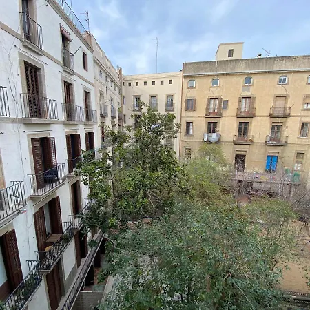 Appartement Lovely 2-bed In Barcelonas Location Barcelone