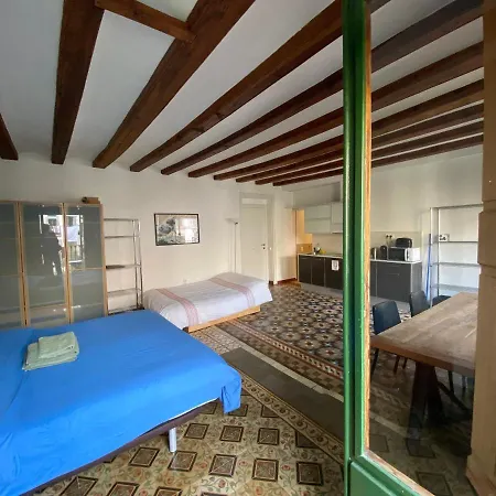 Lovely 2-bed In Barcelonas Location Barcelona