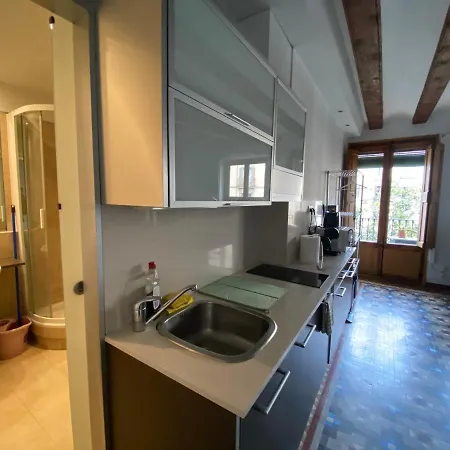 Lovely 2-bed In Barcelonas Location *